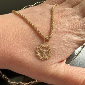 Pingente Pomba em Guirlanda de Flores no Ouro Amarelo 18k