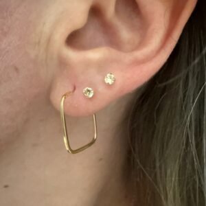 Par de Argola Retangular, 2cm no Ouro Amarelo 18K