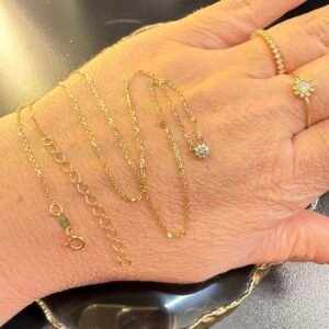 Gargantilha Ponto de Diamantes Pavê Flor no Ouro 18K