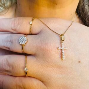 Pingente Crucifixo Zircônias no Ouro Amarelo 18K