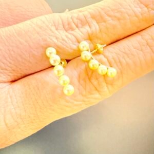 Par de Brincos Meia Lua de Pérolas no Ouro 18K