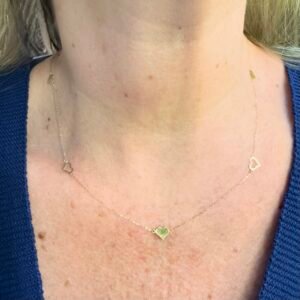 Gargantilha de 5 Corações Espelhados Inteiros e Vazados no ouro amarelo 18K