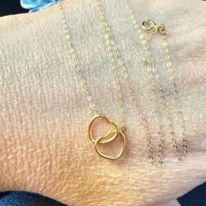 Gargantilha 2 Corações Vazados Unidos no Ouro Amarelo 18K