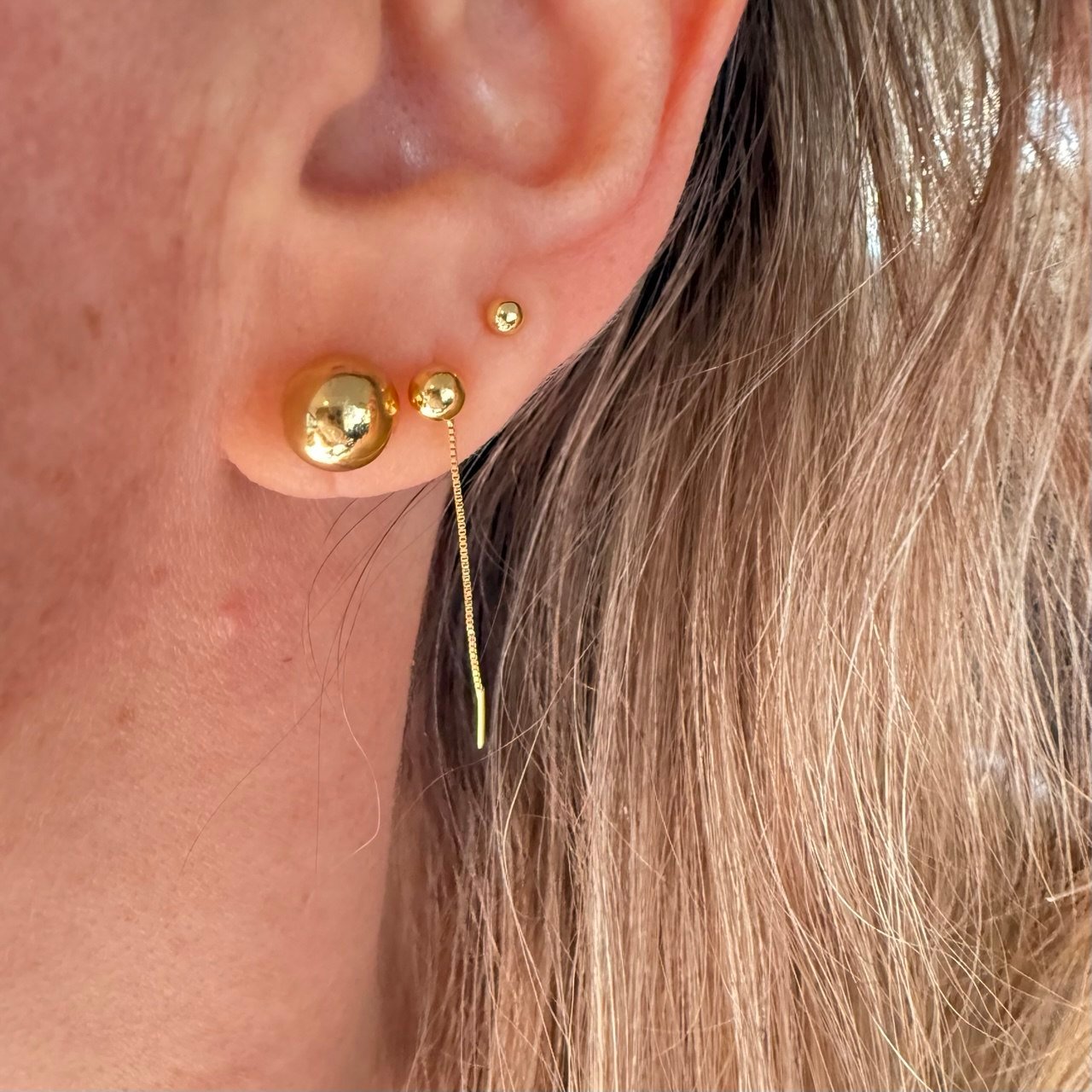 Par de Brincos Bola 8mm no Ouro 18K - Imagem 4
